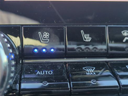 Used 2023 GMC Canyon AT4 w/ AT4 Premium Package image 24