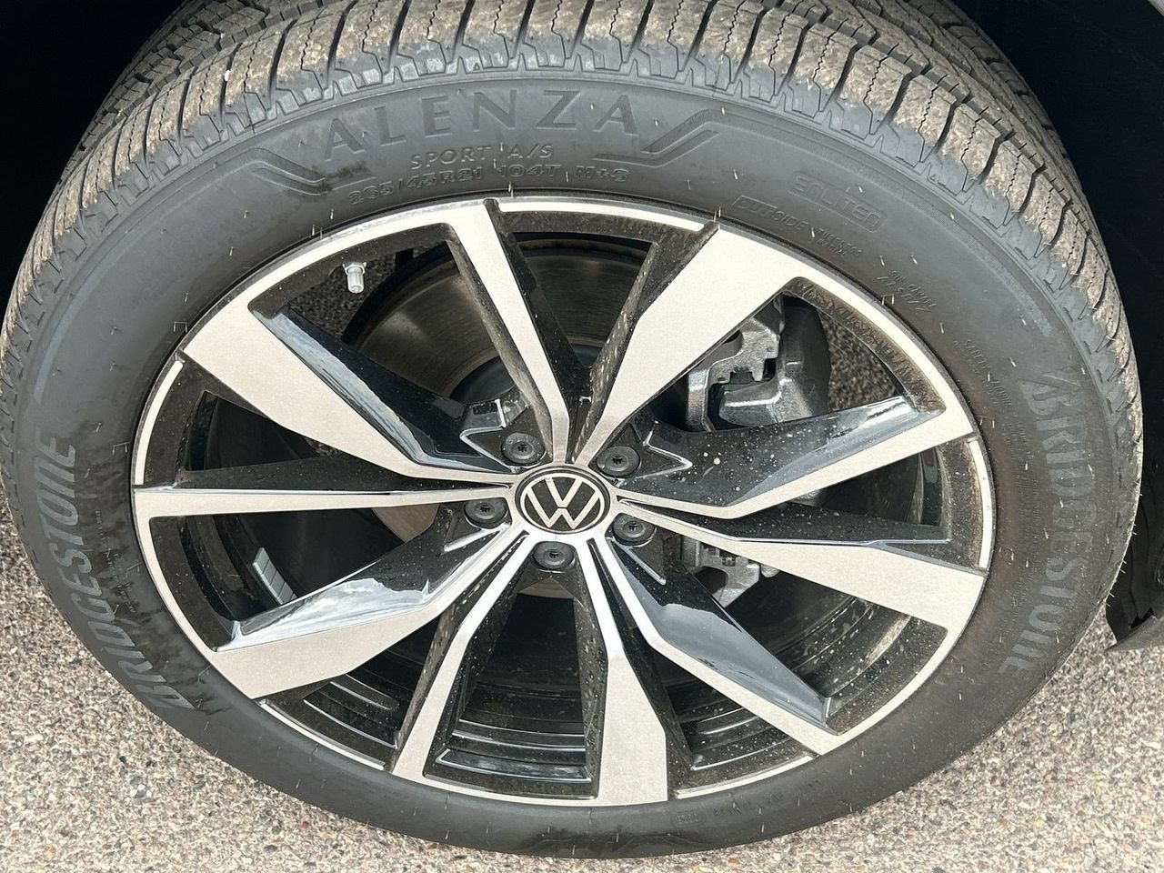 New 2026 Volkswagen Atlas SEL Premium R-Line AWD/4WD image 6