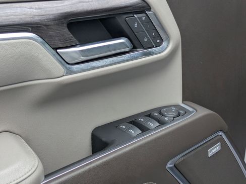 Used 2022 Chevrolet Silverado 1500 LTZ w/ LTZ Convenience Package II image 13