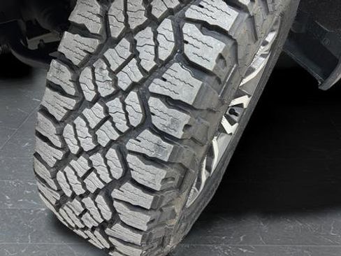 Used 2022 GMC Sierra 1500 AT4 w/ AT4 Premium Package image 30