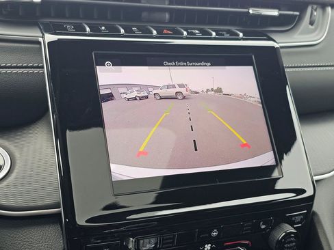 New 2025 Jeep Grand Cherokee Laredo X w/ Luxury Tech Group I AWD/4WD image 20