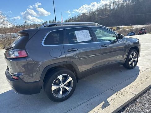 Used 2019 Jeep Cherokee Limited image 5