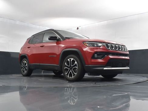 Used 2024 Jeep Compass Limited image 44