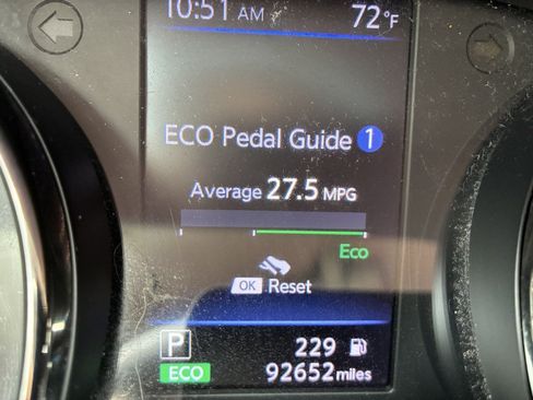 Used 2018 Nissan Rogue SV FWD image 8