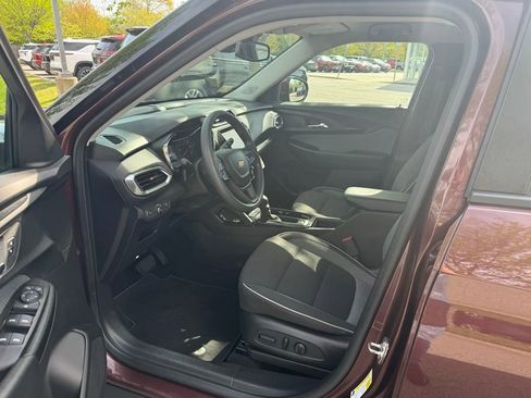 Used 2023 Chevrolet TrailBlazer LT w/ Convenience Package AWD/4WD image 12