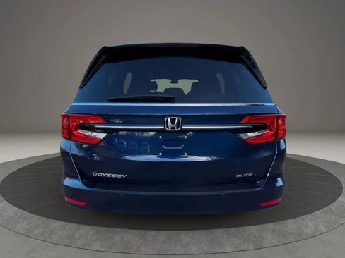 Used 2022 Honda Odyssey Elite image 3