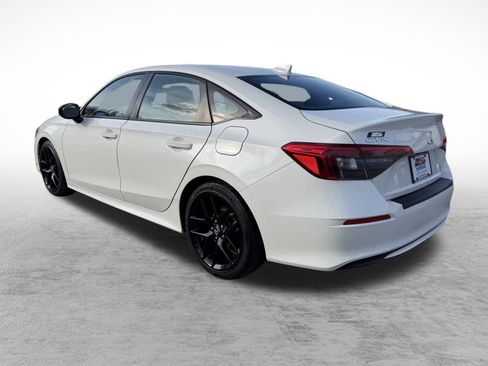 Used 2024 Honda Civic Sport image 4