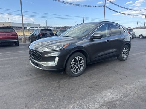 Used 2020 Ford Escape SEL image 8
