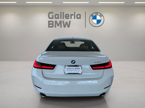 New 2026 BMW 330i Sedan w/ Premium Package image 6