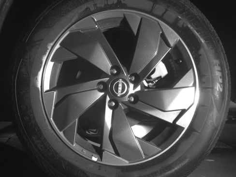 Used 2025 Nissan Rogue SV image 14