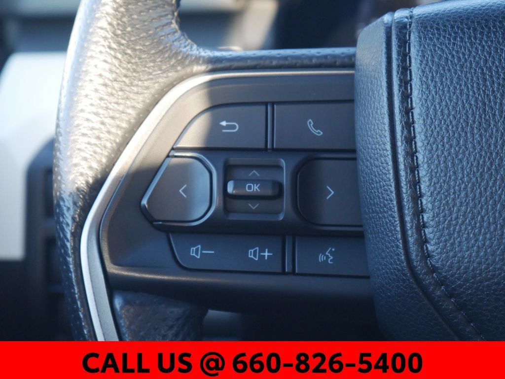 Used 2024 Toyota Tacoma TRD Off-Road AWD/4WD image 39