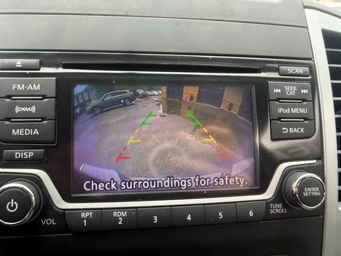 Used 2018 Nissan Frontier SV AWD/4WD image 22