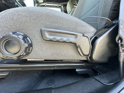 Used 2024 Jeep Wrangler Unlimited AWD/4WD image 22