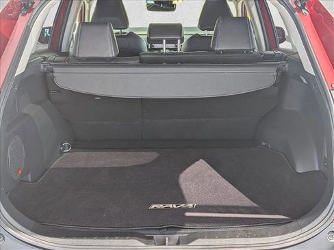 Used 2021 Toyota RAV4 XLE Premium AWD/4WD image 6