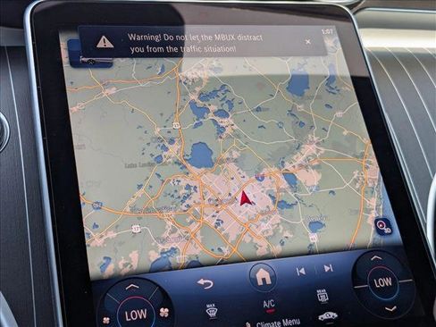 Used 2025 Mercedes-Benz C 300 Sedan image 11