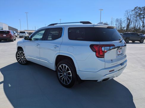 Used 2022 GMC Acadia Denali w/ Denali Ultimate Package image 5