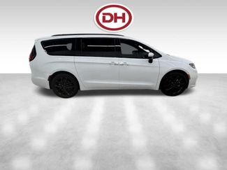 Used 2023 Chrysler Pacifica Touring-L w/ S Appearance Package FWD video 2