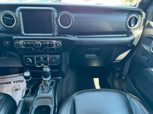 Used 2023 Jeep Wrangler Unlimited Sahara w/ Cold Weather Group AWD/4WD image 21