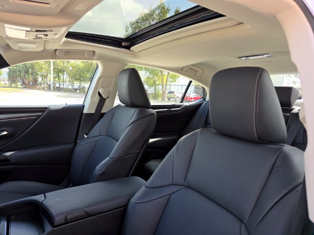 Used 2025 Lexus ES 350 w/ Premium Package FWD image 21
