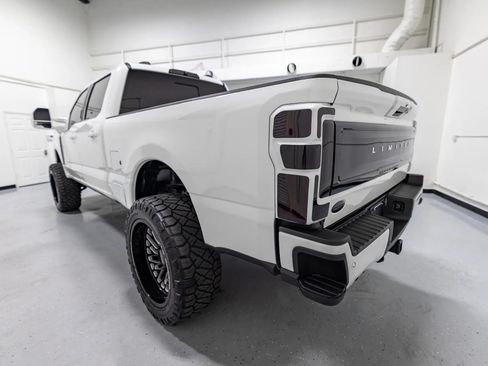 Used 2024 Ford F250 Limited w/ FX4 Off-Road Package AWD/4WD image 23