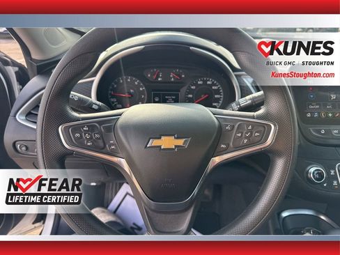 Used 2024 Chevrolet Malibu LT image 25