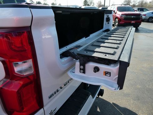 Certified 2022 Chevrolet Silverado 1500 High Country image 19