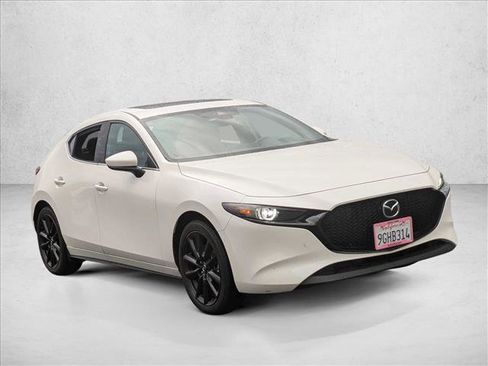 Used 2023 MAZDA MAZDA3 s image 3