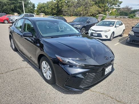 Used 2026 Toyota Camry LE image 7