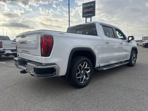 Used 2023 GMC Sierra 1500 SLT w/ SLT Premium Plus Package AWD/4WD image 7