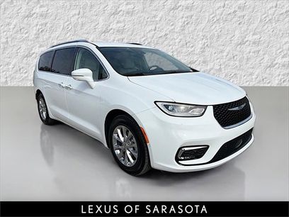 Used 2021 Chrysler Pacifica Touring-L w/ Premium & Safety Sphere Group