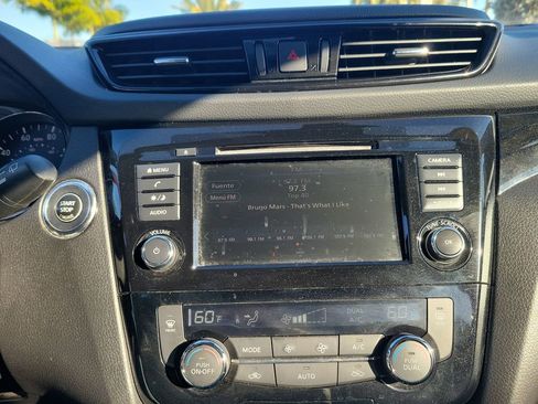 Certified 2022 Nissan Rogue Sport SV image 21