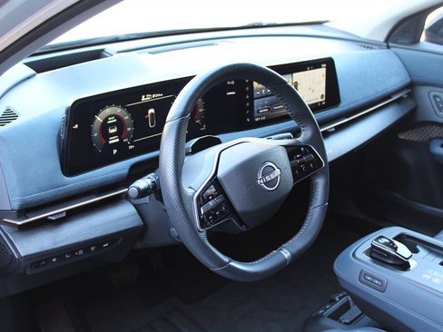 Used 2023 Nissan Ariya AWD/4WD image 24