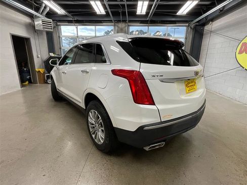 Used 2019 Cadillac XT5 Luxury FWD image 3