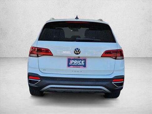 Used 2022 Volkswagen Taos SE FWD image 7