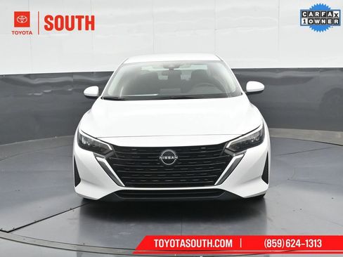 Used 2025 Nissan Sentra SV image 5