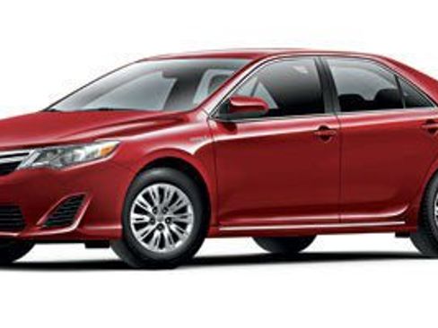 Used 2012 Toyota Camry LE FWD image 1