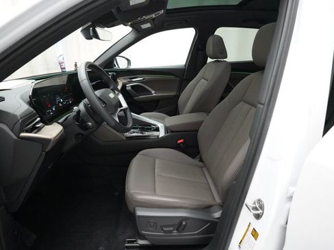 Used 2025 Audi Q5 Premium w/ Convenience Package AWD/4WD image 7