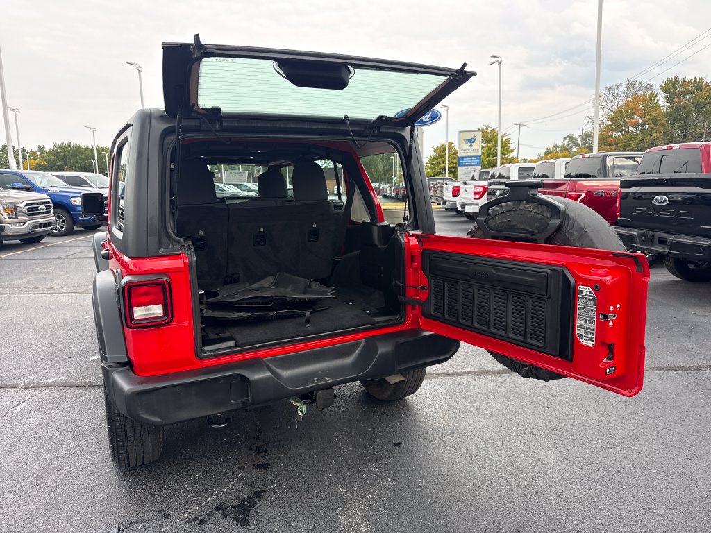 Used 2024 Jeep Wrangler Unlimited Sport AWD/4WD image 10