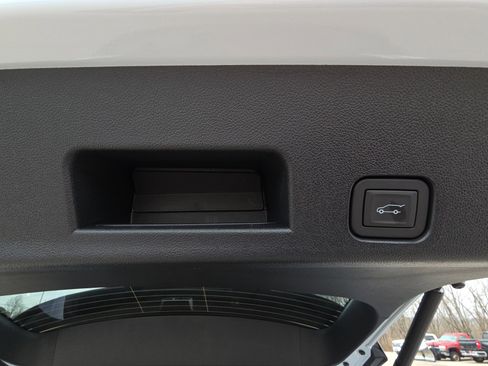 New 2026 Chevrolet Traverse RS image 35