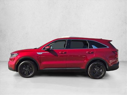 Used 2023 Kia Sorento LX image 8