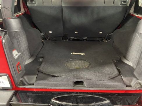 Used 2015 Jeep Wrangler Unlimited Sport image 10