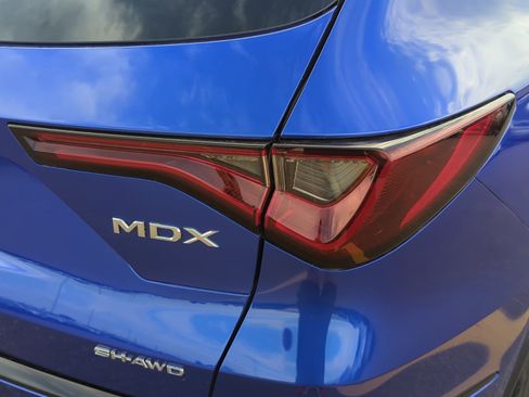 Used 2023 Acura MDX A-Spec image 17