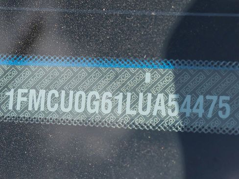 Used 2020 Ford Escape SE image 33