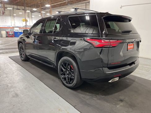 Certified 2022 Chevrolet Traverse Premier w/ Redline Edition image 5