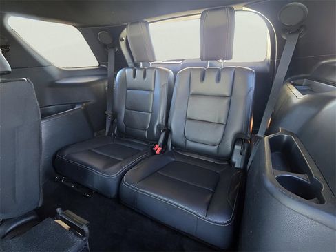 Used 2017 Ford Explorer Limited image 14