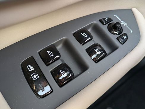 New 2026 Volvo XC90 B5 Ultra AWD/4WD image 24