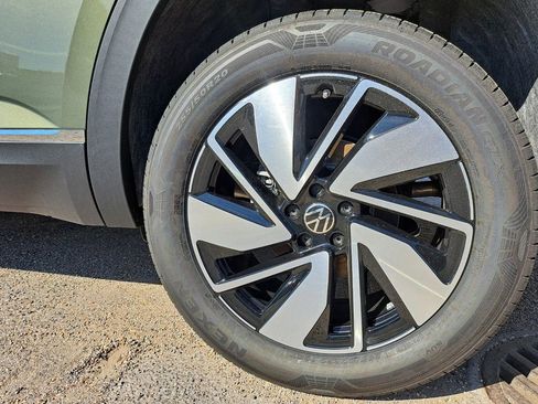 New 2026 Volkswagen Atlas SEL image 29