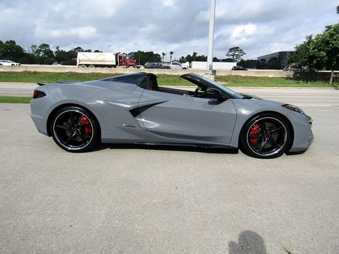 Used 2024 Chevrolet Corvette E-Ray w/ ZER Performance Package AWD/4WD image 4