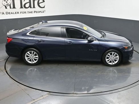 Used 2018 Chevrolet Malibu LT FWD image 38