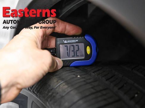Used 2023 Nissan Rogue S AWD/4WD image 28
